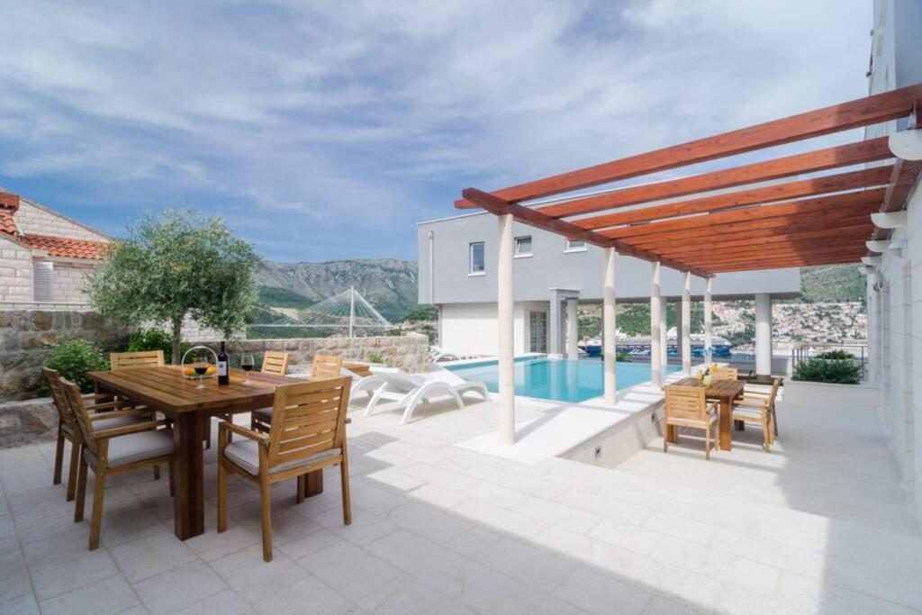 Modern Villa With Swimming Pool - Penthouse Dubrovnik Bagian luar foto